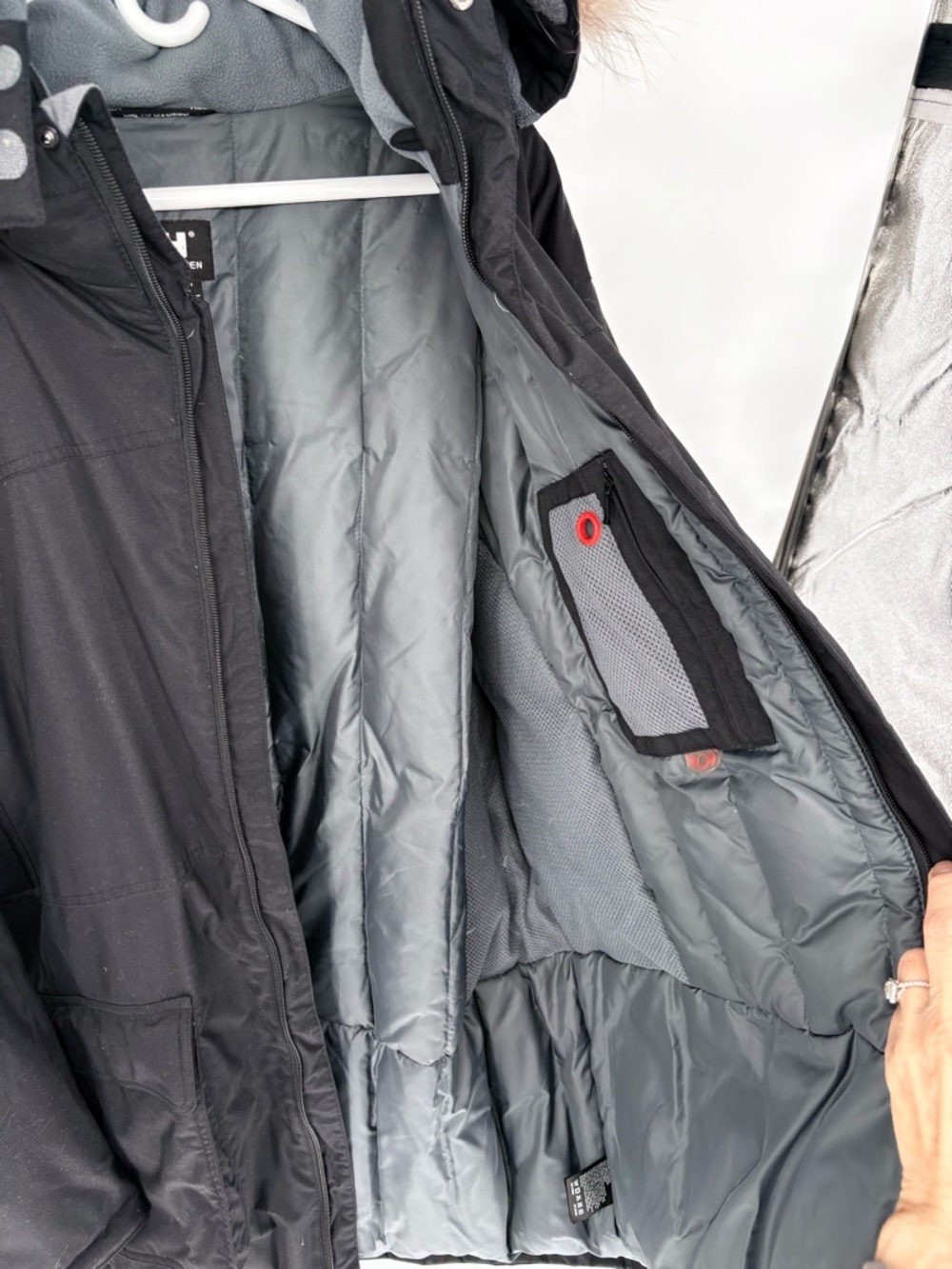 Men’s Helly Hansen Down Parka with Raccoon Hood - Picture 4 of 14
